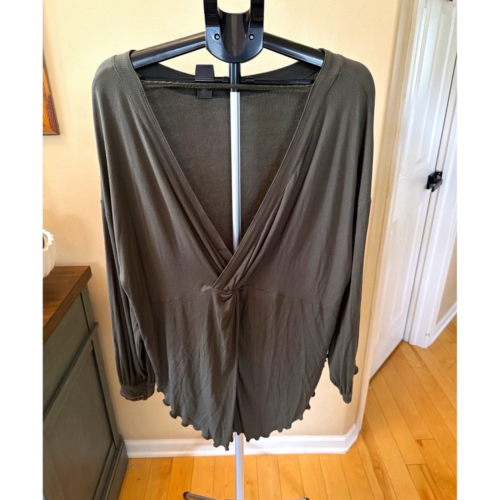 Free People Women's M Olive Green Deep V Twist Front Long Sleeve Top Boho